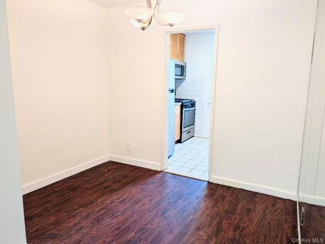150-83 70th Road 3A, Flushing, NY 11367