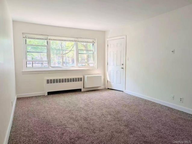 150-83 70th Road 3A, Flushing, NY 11367