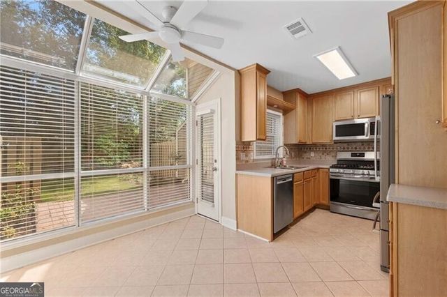 112 Mount Vernon Circle, Atlanta, GA 30338