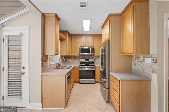 112 Mount Vernon Circle, Atlanta, GA 30338