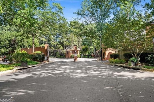 112 Mount Vernon Circle, Atlanta, GA 30338