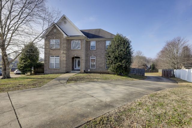 5007 Caira Ct, Pleasant View, TN 37146