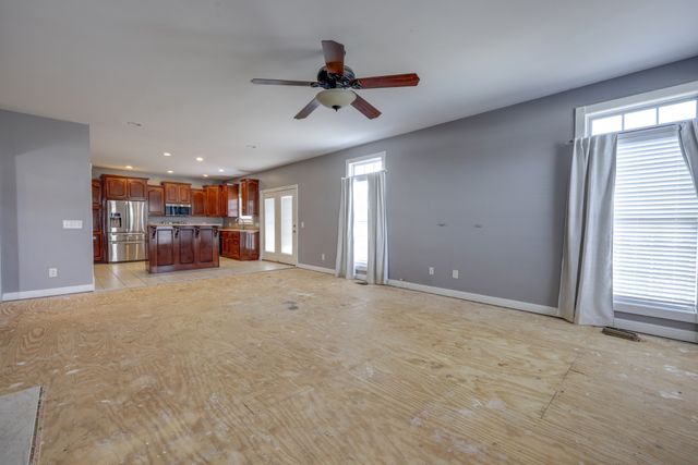 5007 Caira Ct, Pleasant View, TN 37146