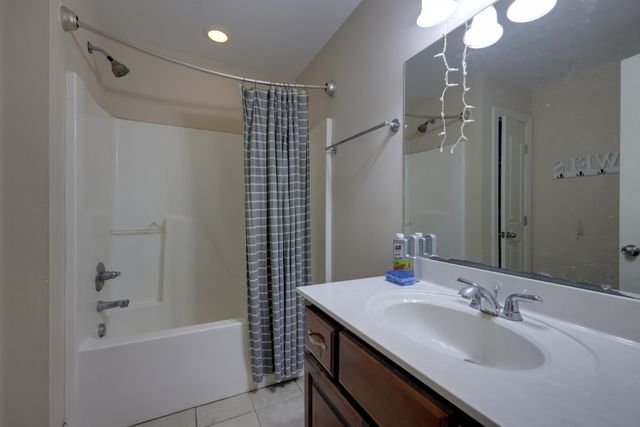 5007 Caira Ct, Pleasant View, TN 37146