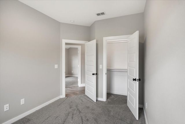16226 Crossing Circle, Lindale, TX 75771