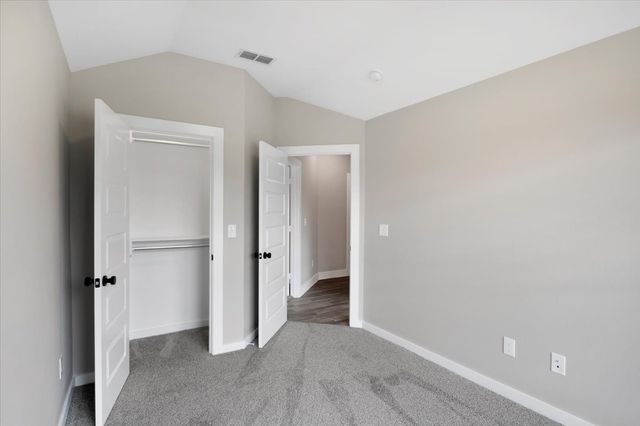 16226 Crossing Circle, Lindale, TX 75771