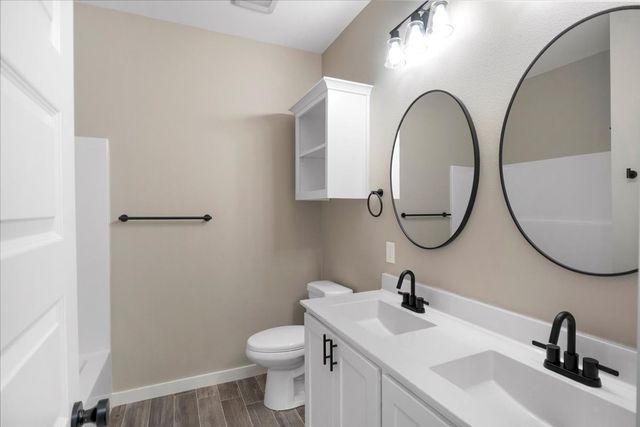 16226 Crossing Circle, Lindale, TX 75771