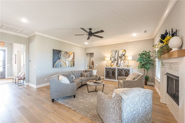 1281 Elizabeth Loop, Bentonville, AR 72713