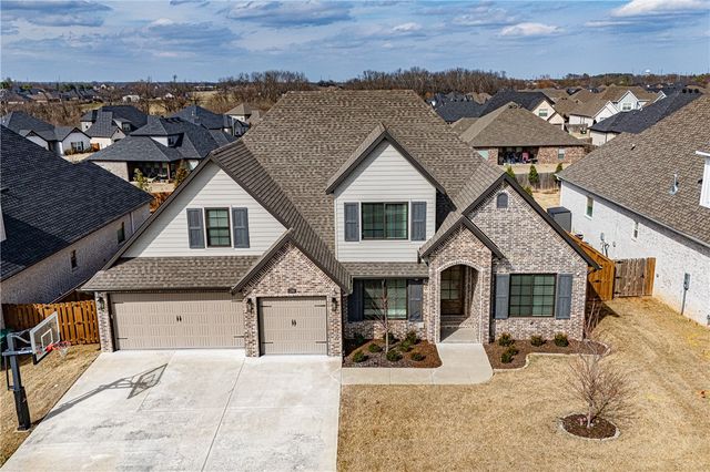 1281 Elizabeth Loop, Bentonville, AR 72713
