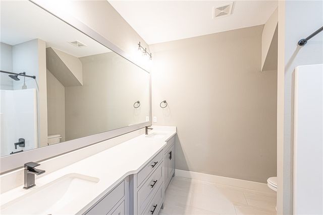 1281 Elizabeth Loop, Bentonville, AR 72713