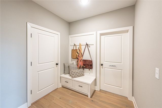 1281 Elizabeth Loop, Bentonville, AR 72713