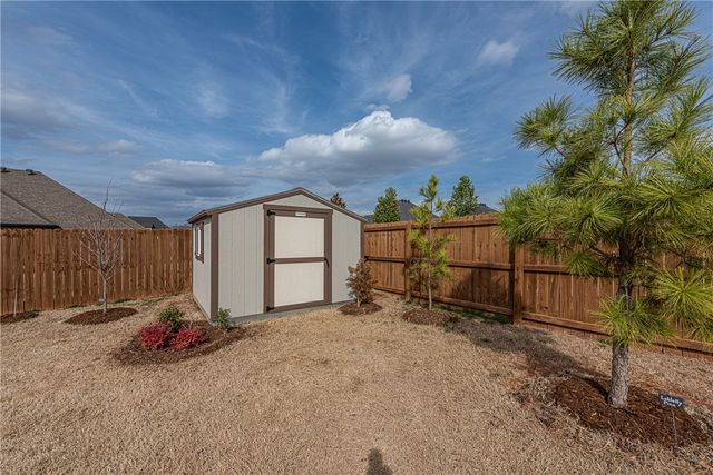 1281 Elizabeth Loop, Bentonville, AR 72713