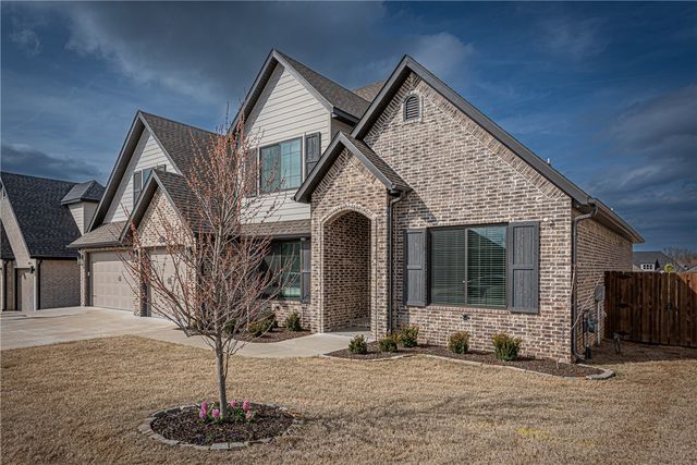 1281 Elizabeth Loop, Bentonville, AR 72713