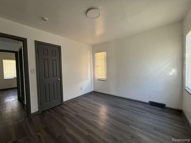 9747 Somerset Avenue, Detroit, MI 48224