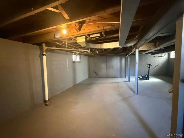 9747 Somerset Avenue, Detroit, MI 48224