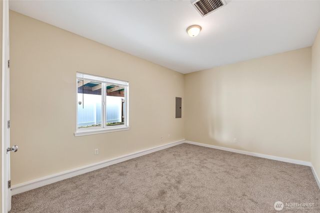 11618 Roseberg Avenue S, Seattle, WA 98168
