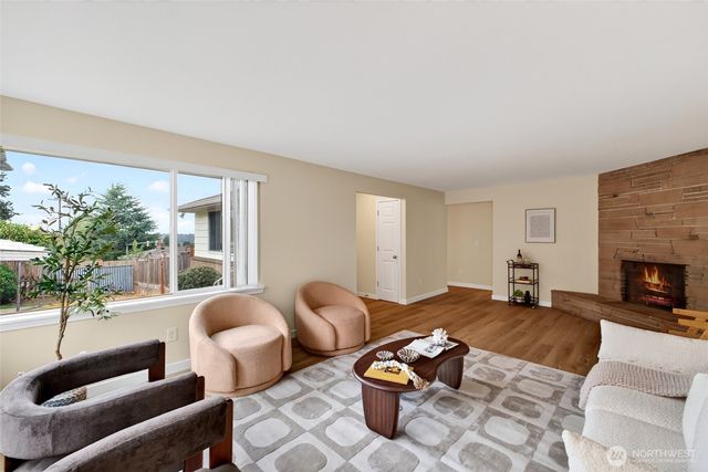 11618 Roseberg Avenue S, Seattle, WA 98168