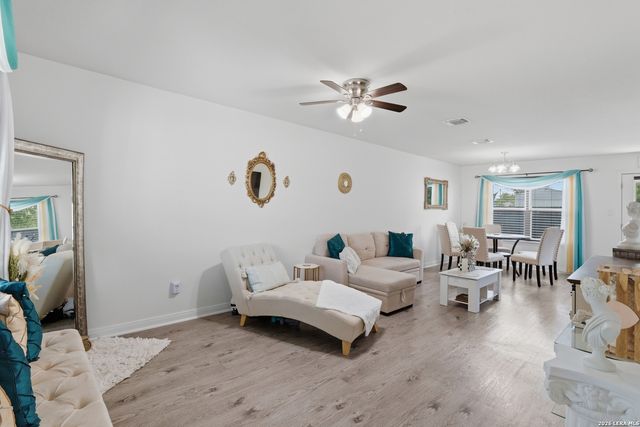 228 Mar Hill, Seguin, TX 78155