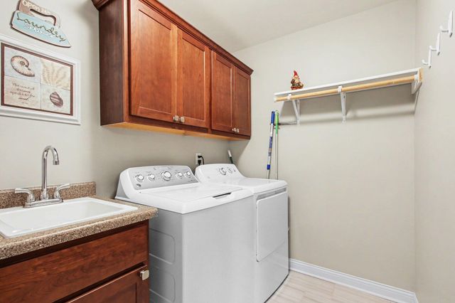 10680 Arbor Lane, St. John, IN 46373