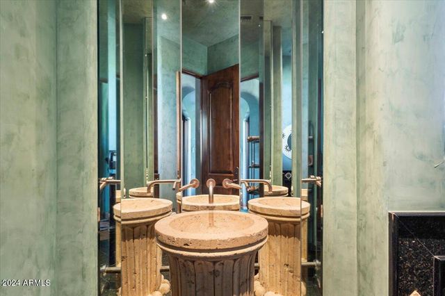 11155 E HONDA BOW Road, Scottsdale, AZ 85262