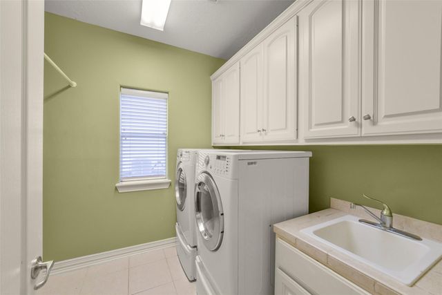 1523 Ashbury Park Drive, Houston, TX 77077