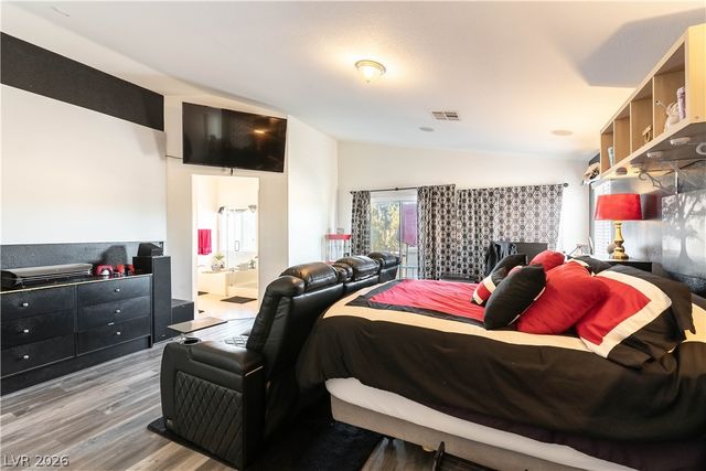 2016 Pink Lily Avenue, North Las Vegas, NV 89081