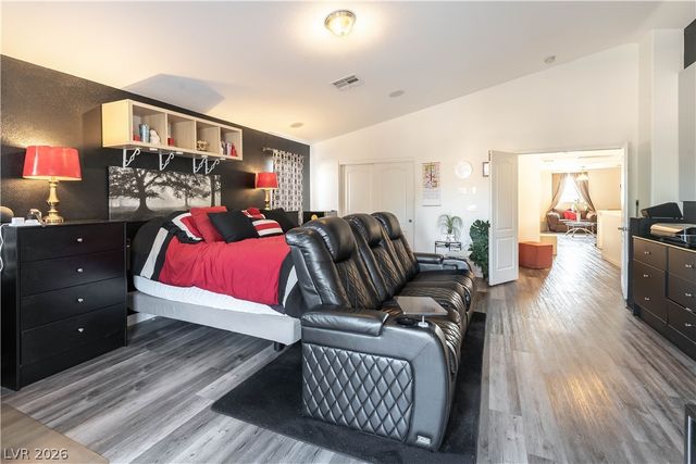 2016 Pink Lily Avenue, North Las Vegas, NV 89081