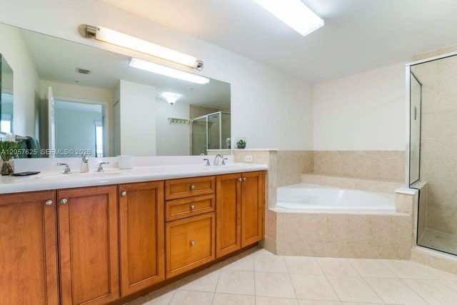 8395 SW 73rd Avenue 412, Miami, FL 33143