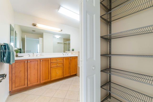 8395 SW 73rd Avenue 412, Miami, FL 33143