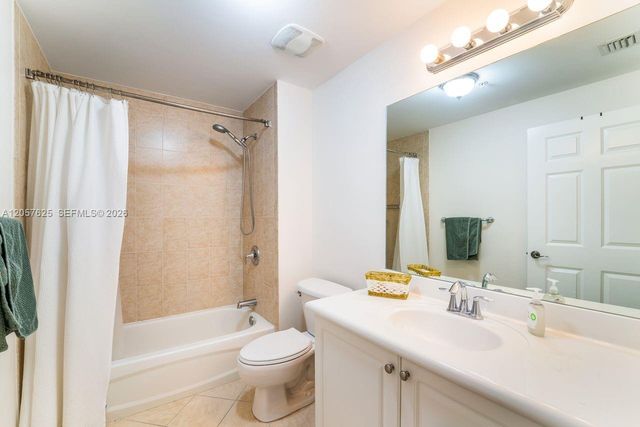 8395 SW 73rd Avenue 412, Miami, FL 33143