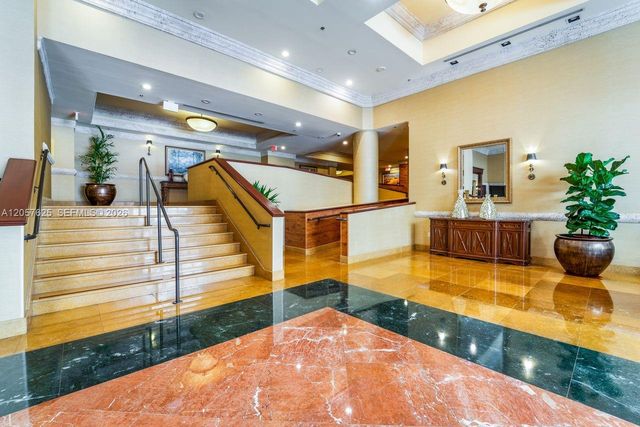 8395 SW 73rd Avenue 412, Miami, FL 33143