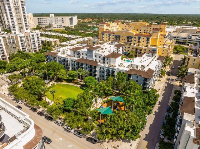 8395 SW 73rd Avenue 412, Miami, FL 33143