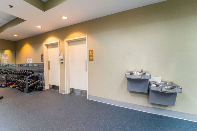 8395 SW 73rd Avenue 412, Miami, FL 33143