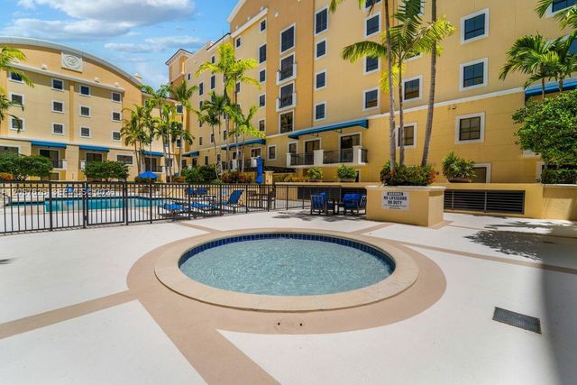 8395 SW 73rd Avenue 412, Miami, FL 33143