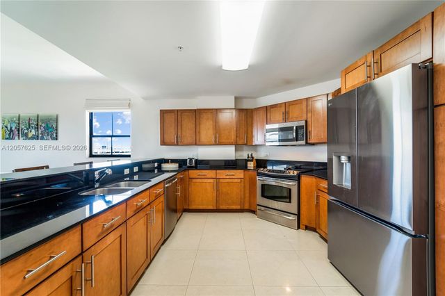 8395 SW 73rd Avenue 412, Miami, FL 33143