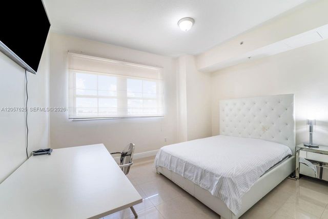 8395 SW 73rd Avenue 412, Miami, FL 33143