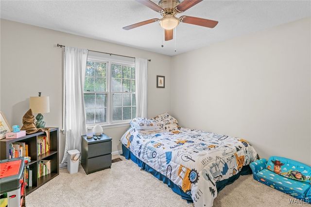 4119 Lakepoint Dr, Tuscaloosa, AL 35405