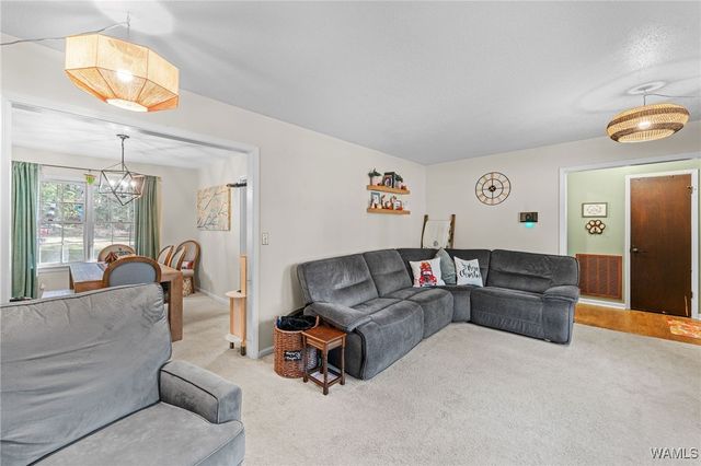 4119 Lakepoint Dr, Tuscaloosa, AL 35405