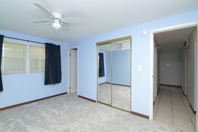 930 Sharon Lane, Schaumburg, IL 60193