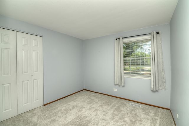 930 Sharon Lane, Schaumburg, IL 60193
