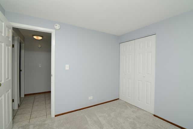 930 Sharon Lane, Schaumburg, IL 60193