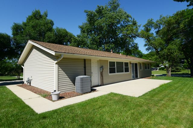 930 Sharon Lane, Schaumburg, IL 60193