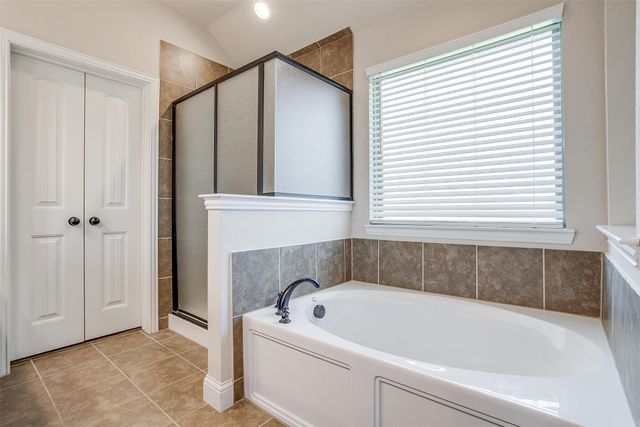 11905 Long Stone Drive, Burleson, TX 76028