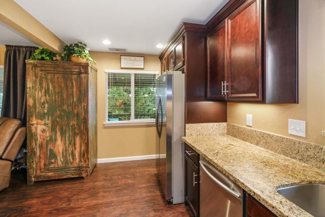 12615 Hilltop Ct, Pine Grove, CA 95665