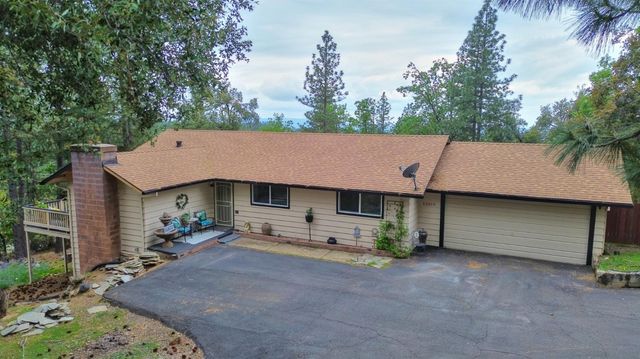 12615 Hilltop Ct, Pine Grove, CA 95665