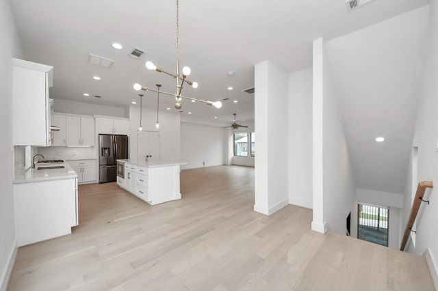 615 Oakley Street, Houston, TX 77006