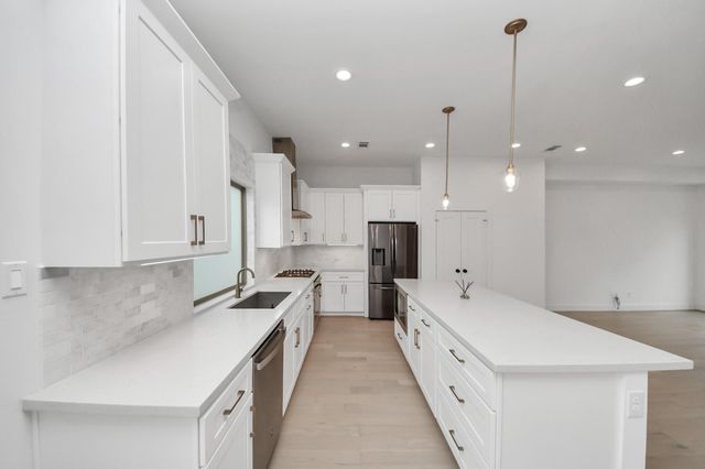 615 Oakley Street, Houston, TX 77006