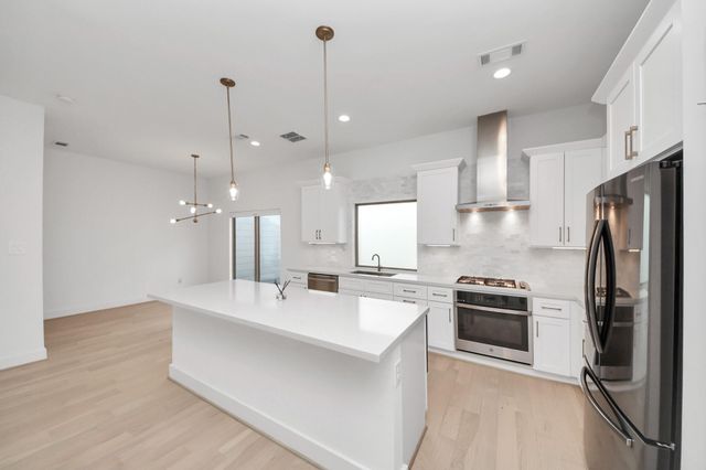 615 Oakley Street, Houston, TX 77006