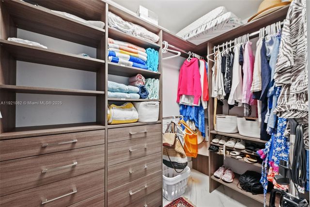 1080 Brickell Ave 2506, Miami, FL 33131