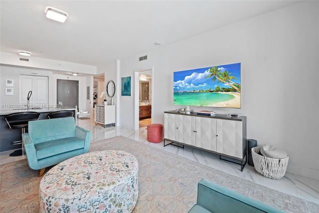 1080 Brickell Ave 2506, Miami, FL 33131